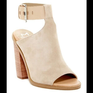 MARC FISHER VASHI Ankle Shooties